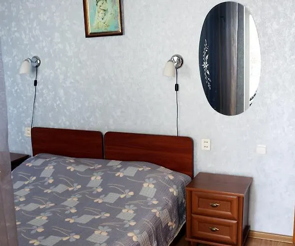 сонячна *