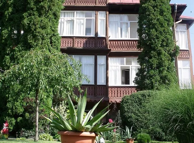 сонячна Hotell *